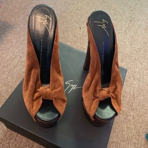 Giuseppe Zanotti Brown Suede Heels 39.5